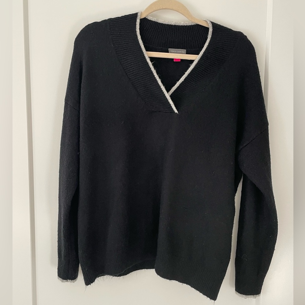 Vince Camuto Cozy Cross V-Neck Sweater, Black, Size M